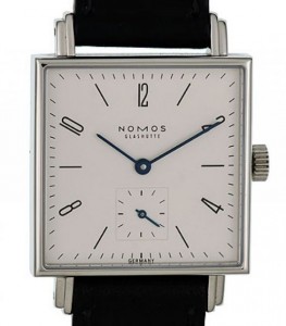 Nomos_Glashütte_Tetra