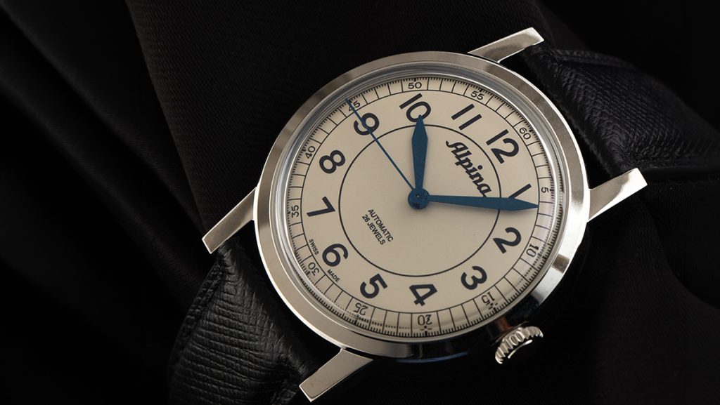 Neuwertige Alpina Uhr im Vintage-Stil mit Eisenbahnminuterie