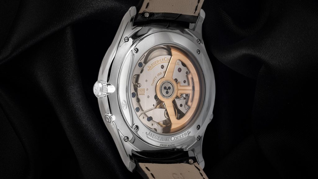 Gehäuseboden einer Luxusuhr von Jaeger-LeCoultre mit sichtbarem Uhrwerk