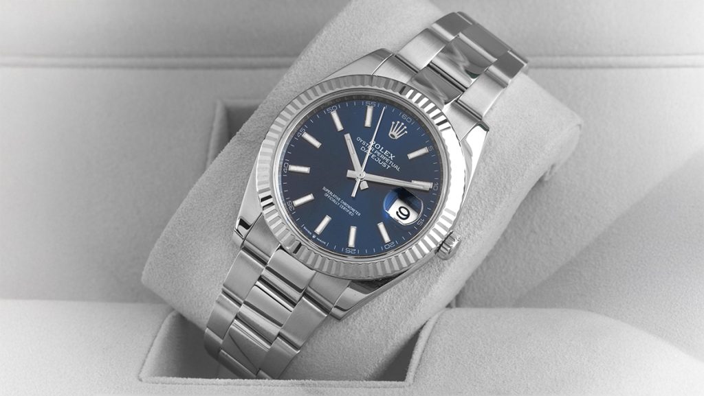 Rolex Datejust mit geriffelter Lünette und blauem Zifferblatt
