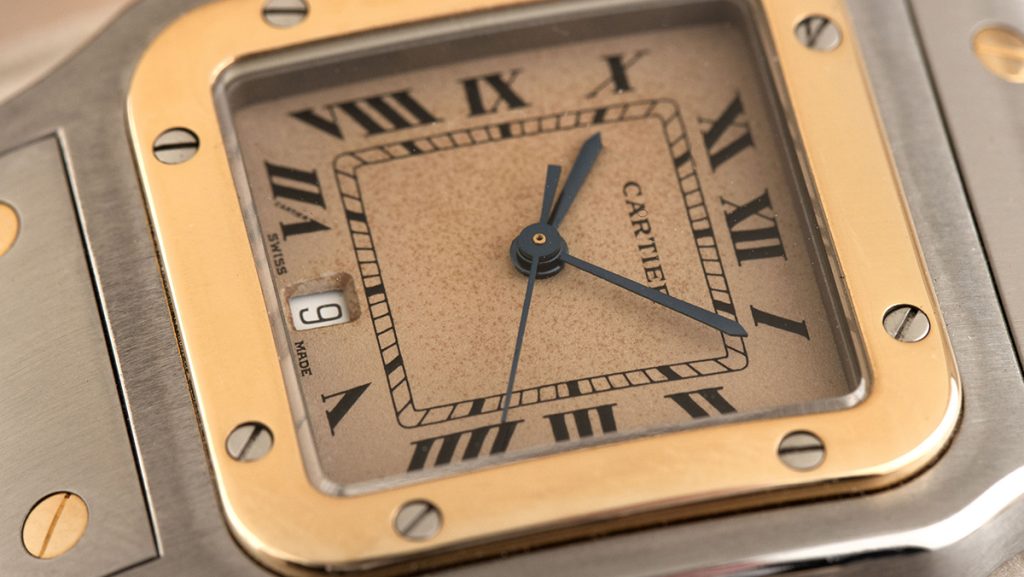 Eckiges Ziffernblatt der Cartier Santos GM im Detail