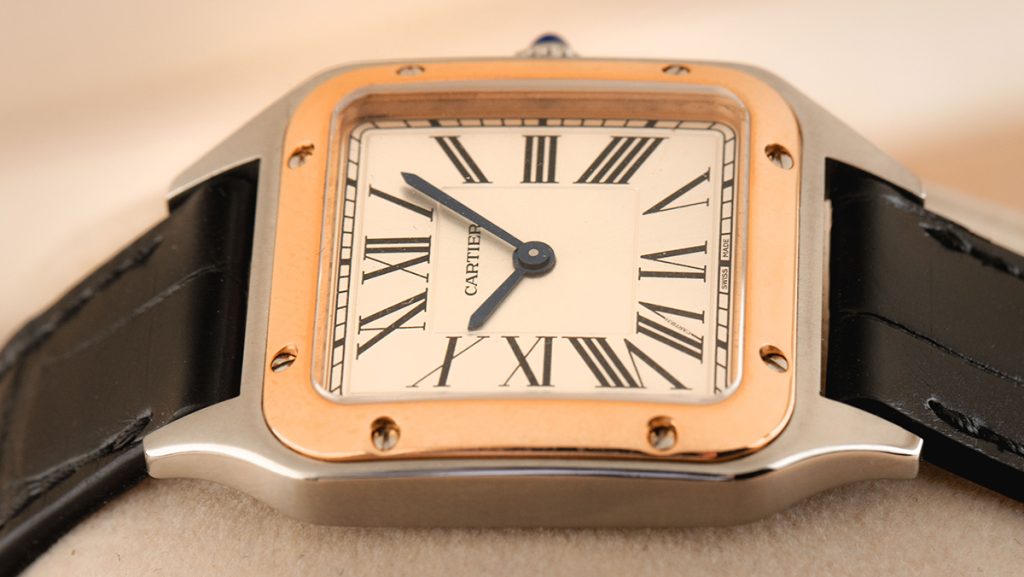 Cartier Santos Dumont mit eckigem Ziffernblatt und Lederband