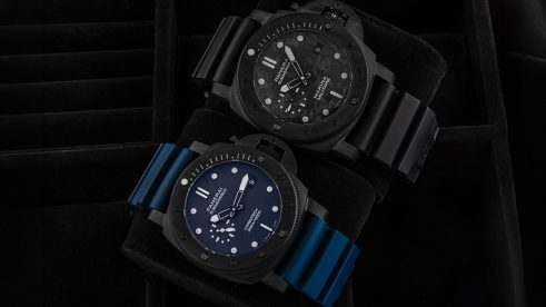 Zwei Panerai Submersible nebeneinander in Blau und Schwarz