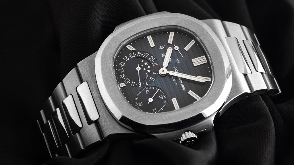 Klassische Patek Philippe Nautilus mit dezenter Mondphase
