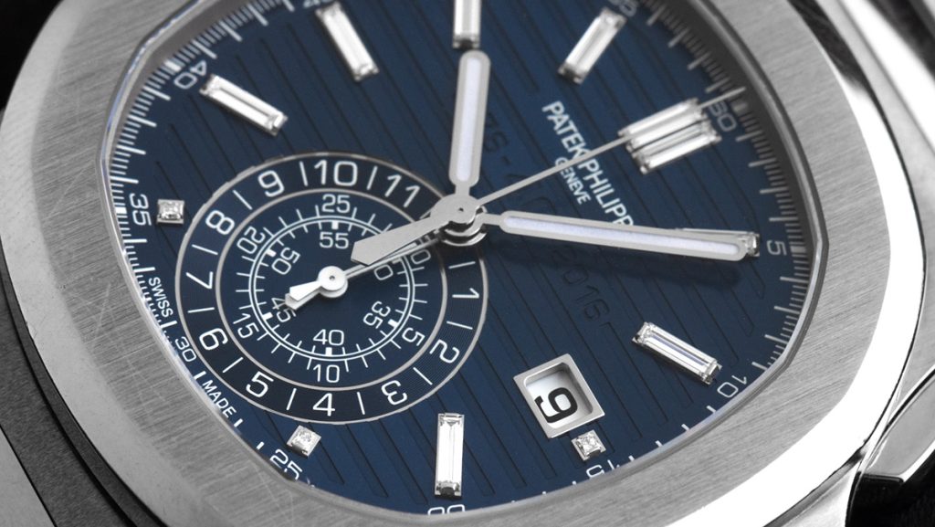 Zifferblatt der Nautilus mit Jahreskalender im Detail