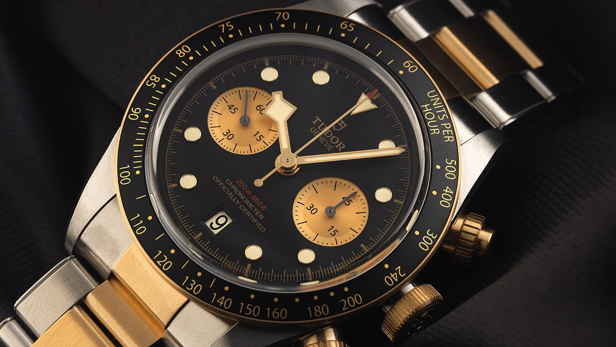 Tudor Chronograph mit schwarzem Zifferblatt und goldenen Akzenten