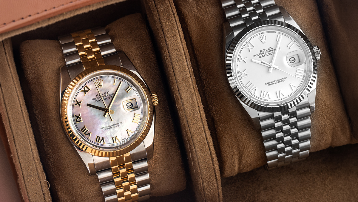 Zwei Rolex Datejust, eine mit weißem Zifferblatt und eine in Perlmutt und Bicolor