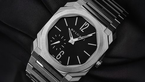 Schlichte Bulgari Octo Finissimo mit schwarzem Zifferblatt