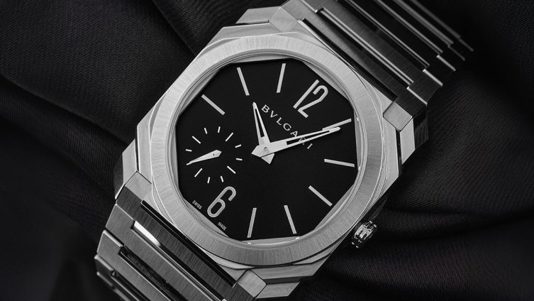 Schlichte Bulgari Octo Finissimo mit schwarzem Zifferblatt