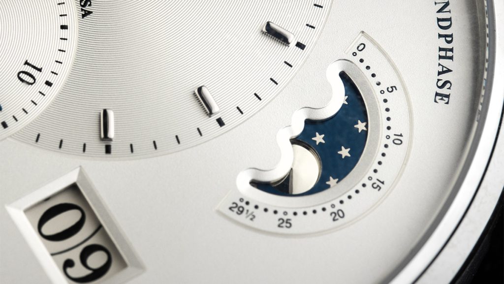 Mondphase und Datumsanzeige im Detail einer Glashütte Original