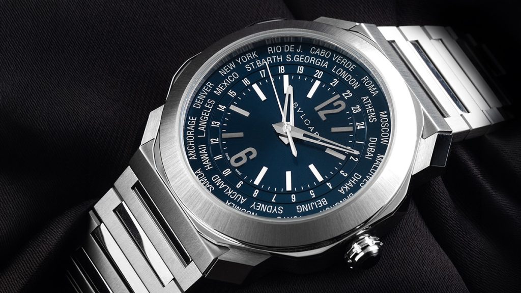 WorldTimer von Bulgari mit diversen Städtenamen am Rand des Zifferblatts