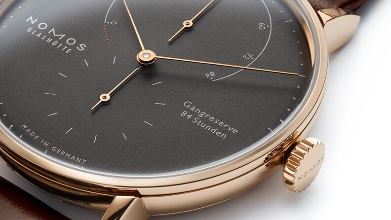 Nomos Uhren