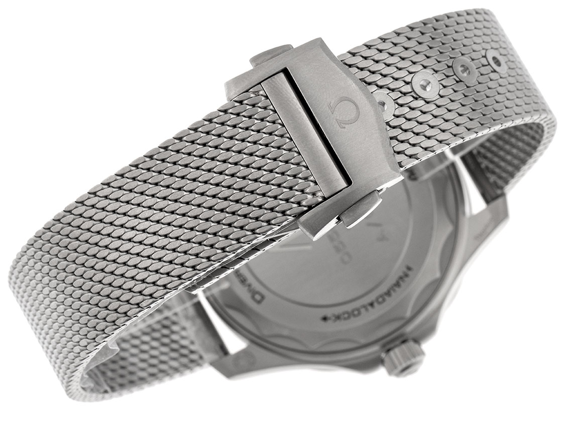 Omega Seamaster Diver 300m 007 Edition - Titan - Armand Titan  