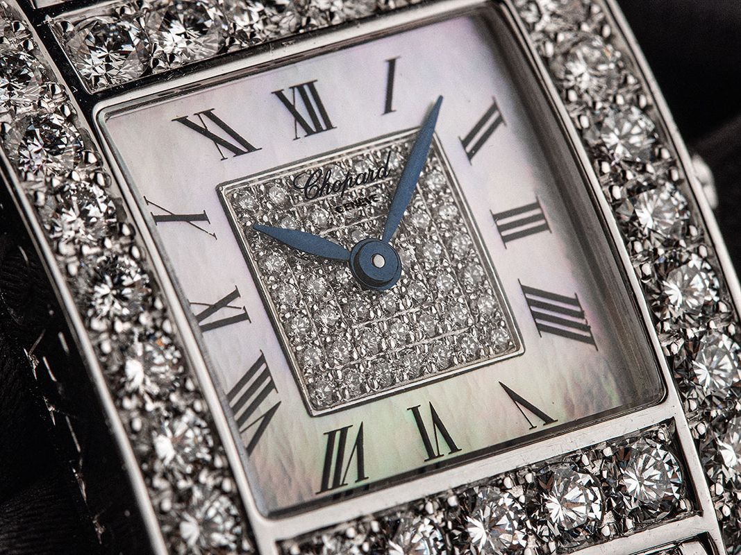 Chopard Set Damenuhr und Ring Diamanten 17,59ct Perlmutt 18kt