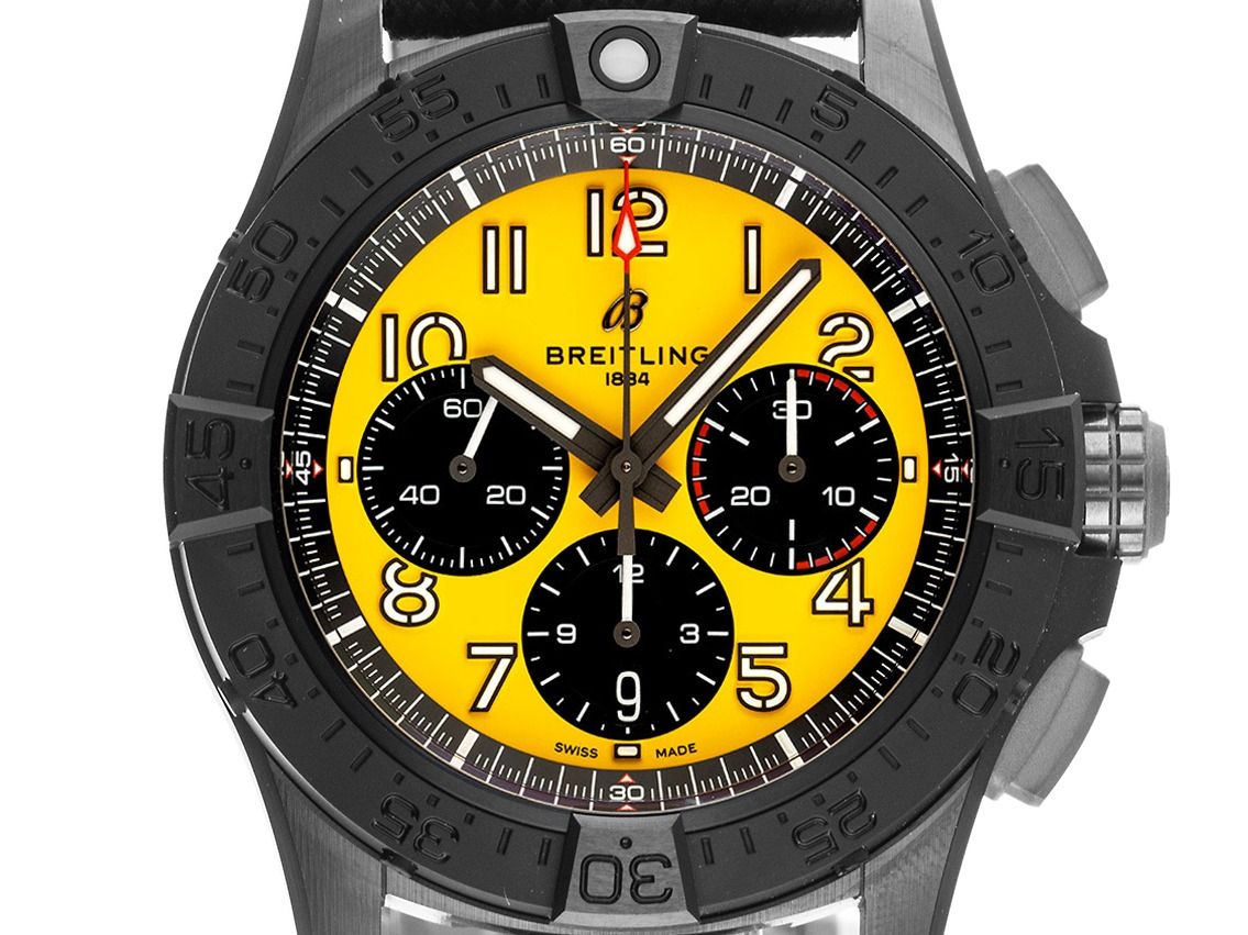 Breitling Avenger B01 Night Mission Ref.SB0147101I1X2 2025 Full Set Ungetragen