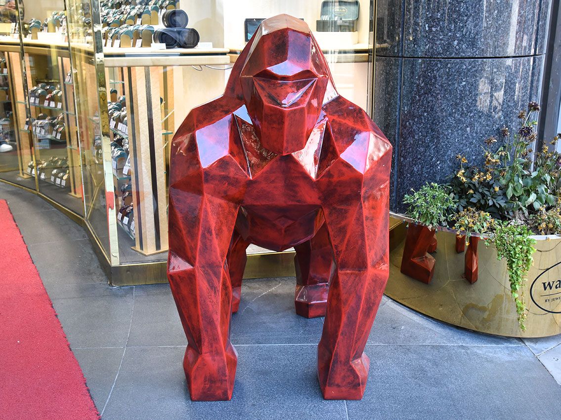 Pop Art Skulptur Gorilla 3D Red Patine 130 x 80cm